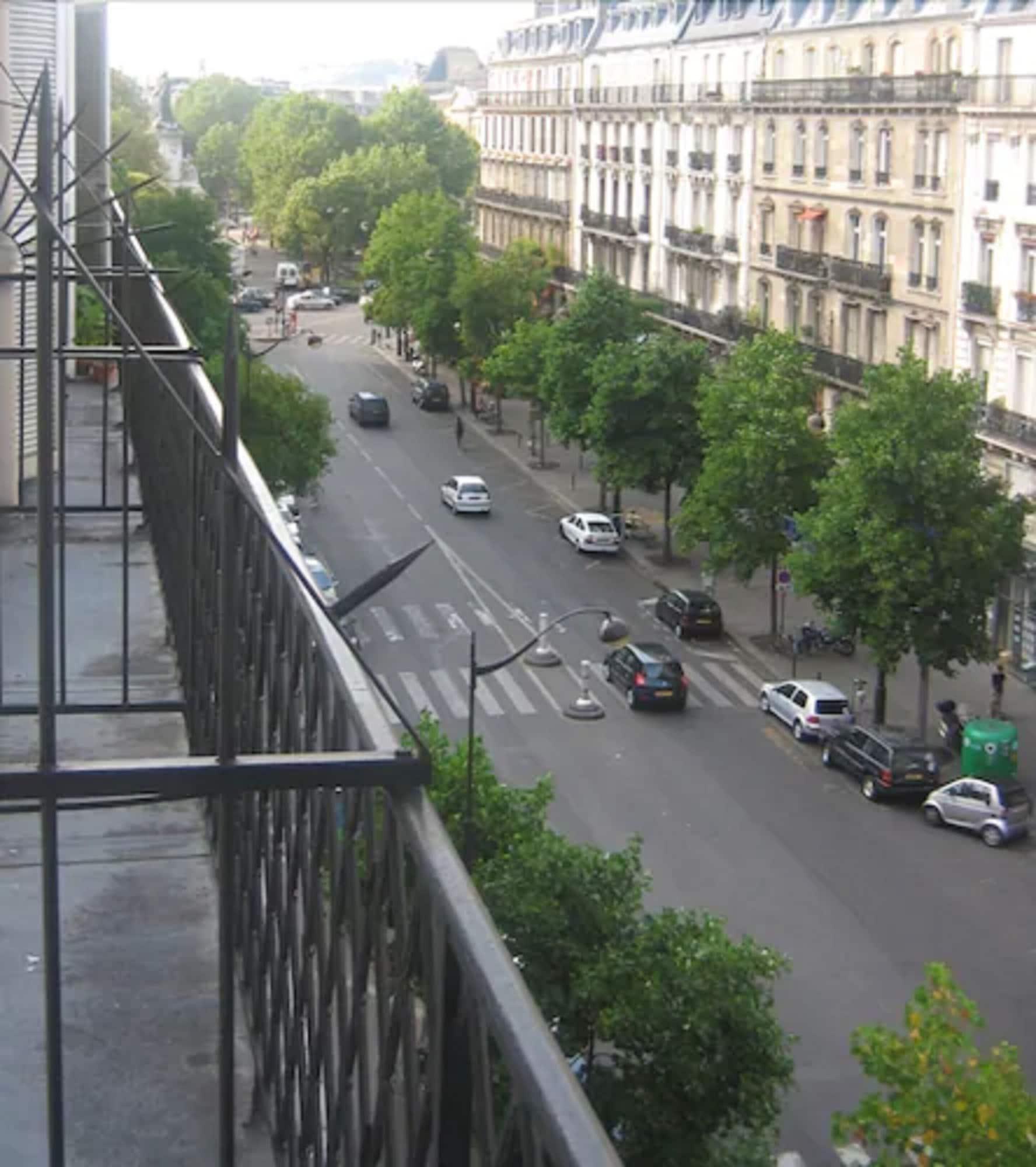 Hotel Ferney Republique Paris Dış mekan fotoğraf