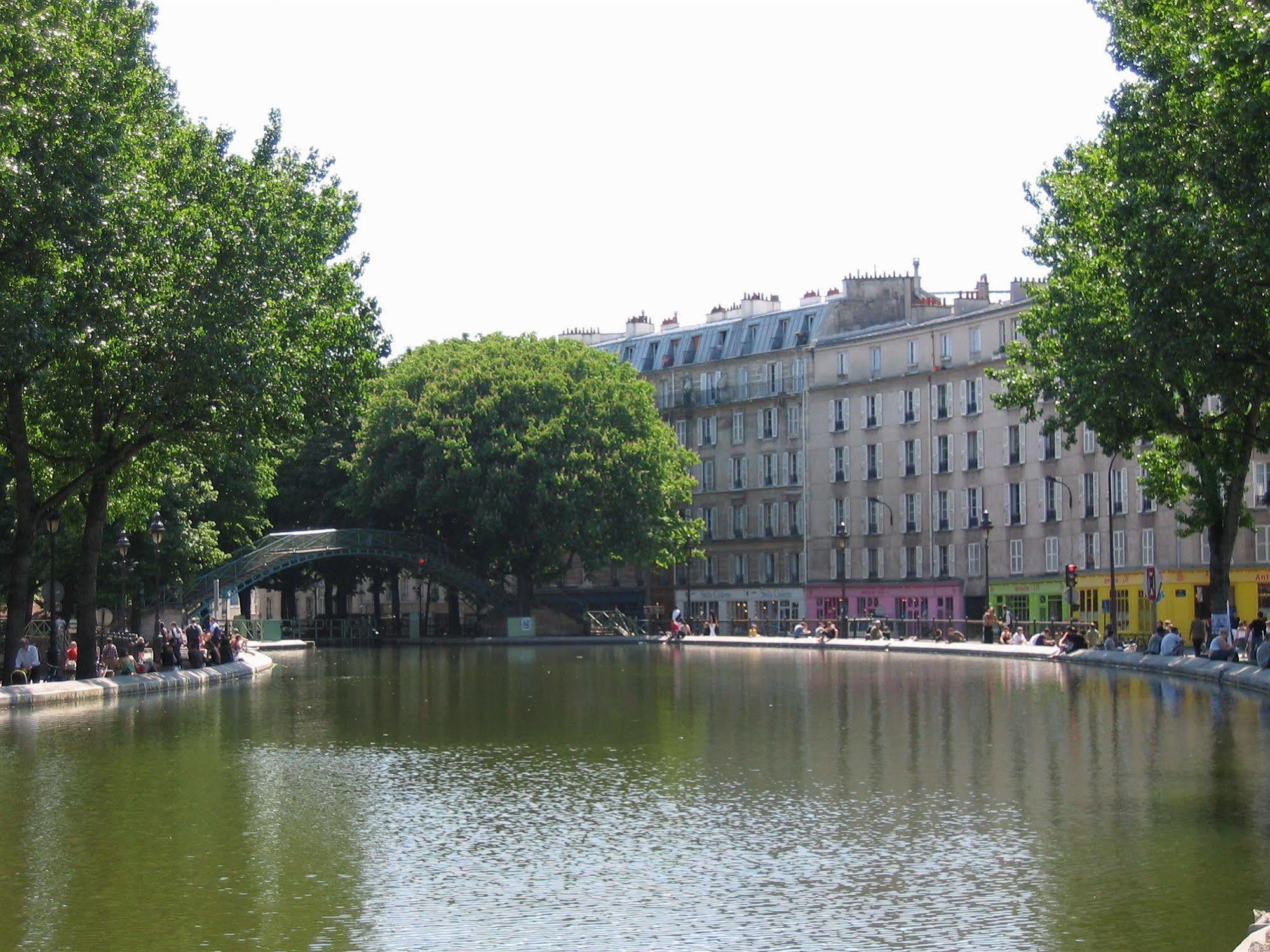 Hotel Ferney Republique Paris Dış mekan fotoğraf